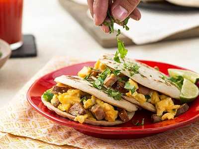 Egg and Breakfast Sausage Gordita Recipe